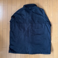 フード収納型ジャンパーの画像