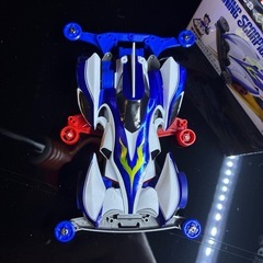 トミカとミニ四駆塗装済みの画像