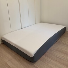 2023年購入 エマ マットレス ハイブリッド セミダブル(純正プロテクター付き)の画像
