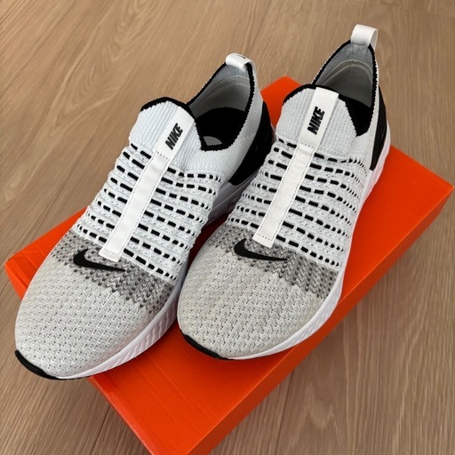 NIKE　ナイキ ファントム ラン 2