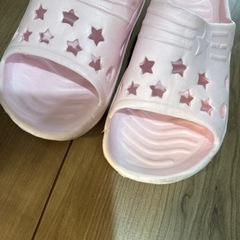 16cmキッズサンダルの画像