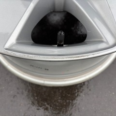 ランドクルーザープラド150後期　純正ホイール　４本 　センターキャップあり　純正ナット付き　中古の画像