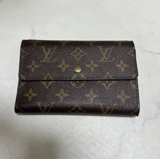 ルイヴィトン ノベルティ 財布