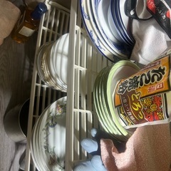 お皿グラスなどの画像