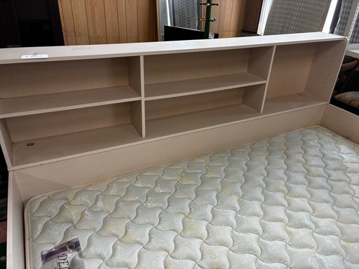 シングルベッド 収納付き
