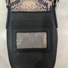 コールハンスマホケースの画像