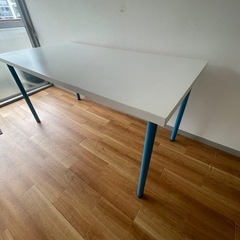 IKEAリンモン　白いテーブルの画像