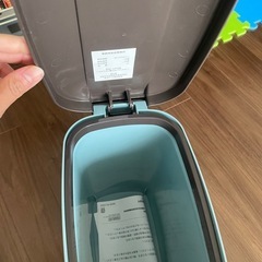 スヌーピー　ペダル式ゴミ箱の画像