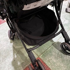 Aprica ベビーカーの画像