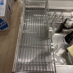 ニトリ　水切りラック　シンクに渡せる伸縮ステンレス水切りの画像