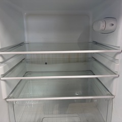 031902アイリスオーヤマ2ドア冷蔵庫142L2022年製ホワイトの画像