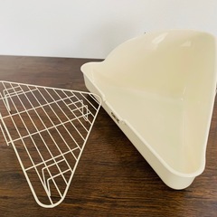 【美品】GEX三角うさぎ用トイレの画像