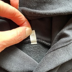 140パーカーの画像