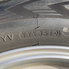 215/60R17 スタッドレスタイヤ ホイール 付き 4本の画像
