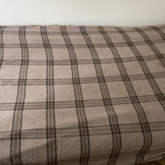 無印 脚付きマットレス ベッド  とカバーと毛布
の画像