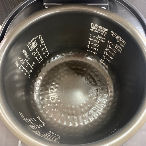 【ご来店限定】＊ HITACHI 5.5合炊き 炊飯器　2022年製＊0319-1 ご来店限定】＊ HITACHI 5.5合炊き 炊飯器 2022年製＊0319-1