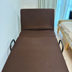 折りたたみベットの画像