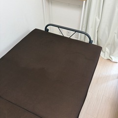 折りたたみベットの画像