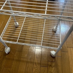 キャスター付きラック
の画像