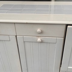 ゴミ箱収納カウンターの画像