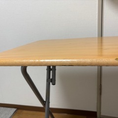 折りたたみ机　テーブルの画像