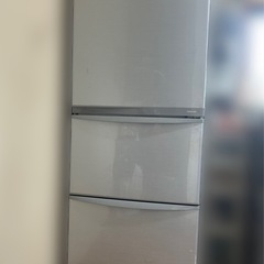 【3/20福岡・大分取引限定】TOSHIBA 冷蔵庫 375L 2013年製の画像