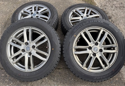 ✨バリ溝9割程✨ダンロップ16インチスタッドレス175/65R16 2023年製