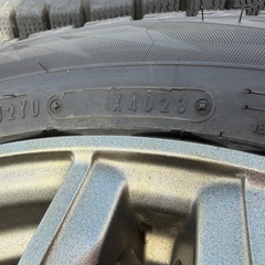 ✨バリ溝9割程✨ダンロップ16インチスタッドレス175/65R16 2023年製の画像