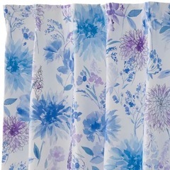 カーテンの画像