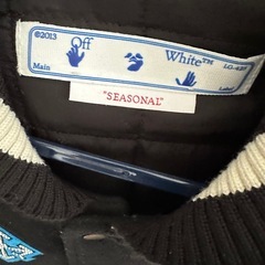 オフホワイトアウターの画像