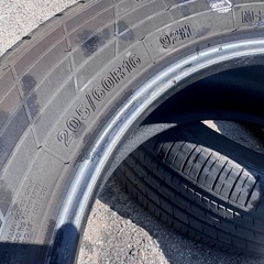 【極上】タイヤ2本　　205/60R16の画像