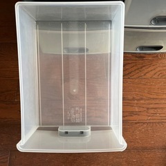 収納ボックスの画像
