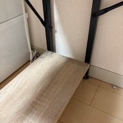 22日受け取り限定 デスク くみたてずみ組み立て済みの画像