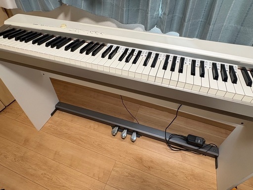 カシオ　電子ピアノ　CASIO　privia px-130 ホワイト
