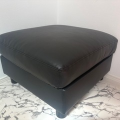 L字黒ソファーの画像