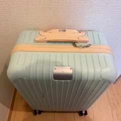 キャリーケースの画像