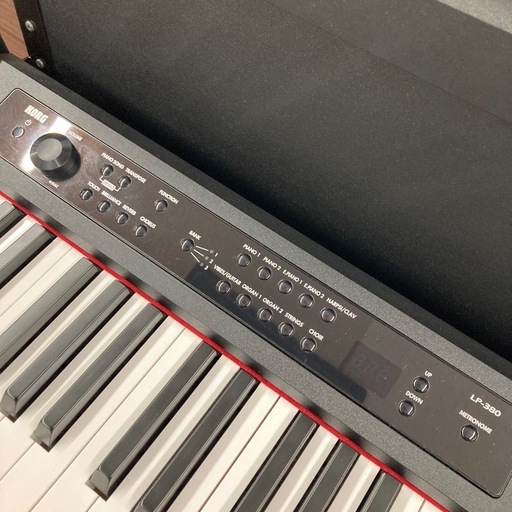 KORG 電子ピアノ　2020年製　LP-380 脚膨らみ、はがれあり。
