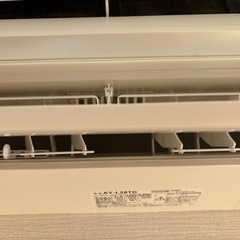 【値下げしました】シャープ　エアコン２０２０年製の画像