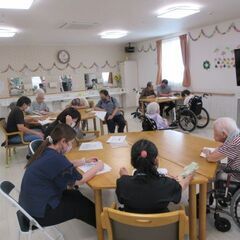 夜勤介護スタッフ／増員募集！賞与3.1ヶ月分！年3回支給！残業ほぼなし！安心の2名体制！の画像