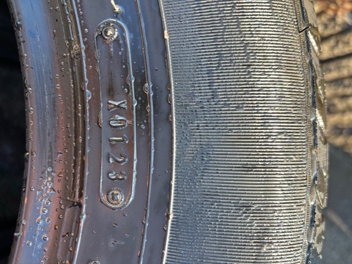 ●3中古ダンロップ　SP175N 195/80R15 LTバン用サマータイヤ4本セット