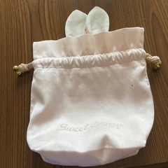 ウサギ耳ポーチの画像