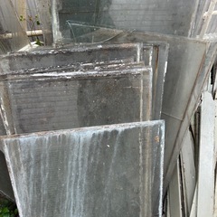 温室づくりなどDIYに【5枚以上から】ガラス板　30枚以上ありますの画像