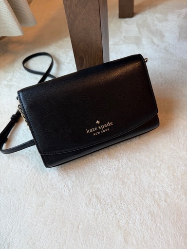 kate spade ケイトスペード 黒 サフィアノ ミニ ショルダー