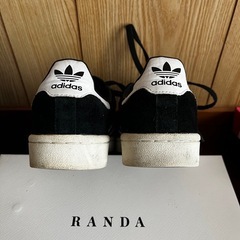 スニーカーの画像