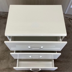 ホワイト3段引き出し　かわいいキャビネット　　の画像