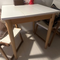 ダイニングテーブルのみの画像