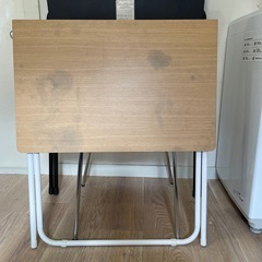 ニトリ折り畳みデスクの画像