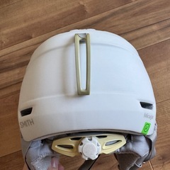 【SMITH】スキー・スノーボードヘルメット（変色あり・軽量）の画像