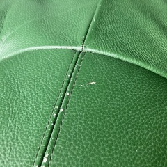 【バナナ】カリモク家具 2人掛けソファー 本革 チターノ　グリーン 高級家具の画像