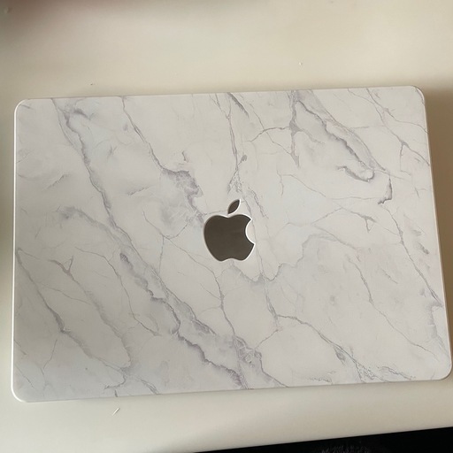 【決定】MacBook Air 13.6インチ M3 16GB ハードカバー付き